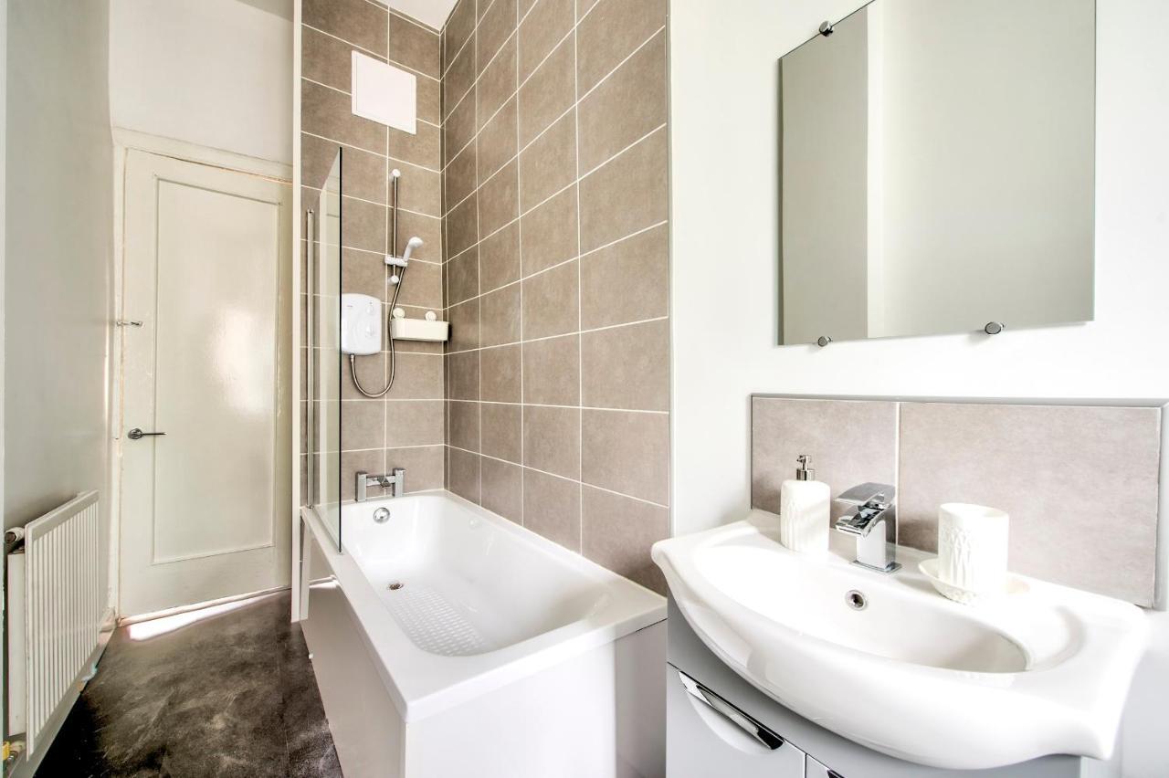 Apartament Pass The Keys Stylish 2 Bed In Heart Of West End Glasgow Zewnętrze zdjęcie