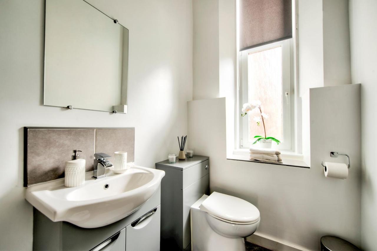 Apartament Pass The Keys Stylish 2 Bed In Heart Of West End Glasgow Zewnętrze zdjęcie